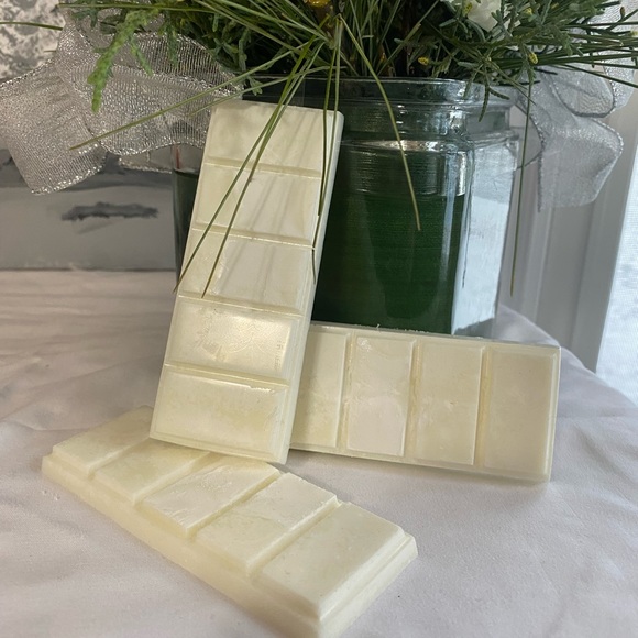 Blueberry Muffin Scented 5 Piece Snap Bar Wax Melt - Picture 5 of 9